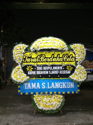 Papan Bunga Duka di Silo